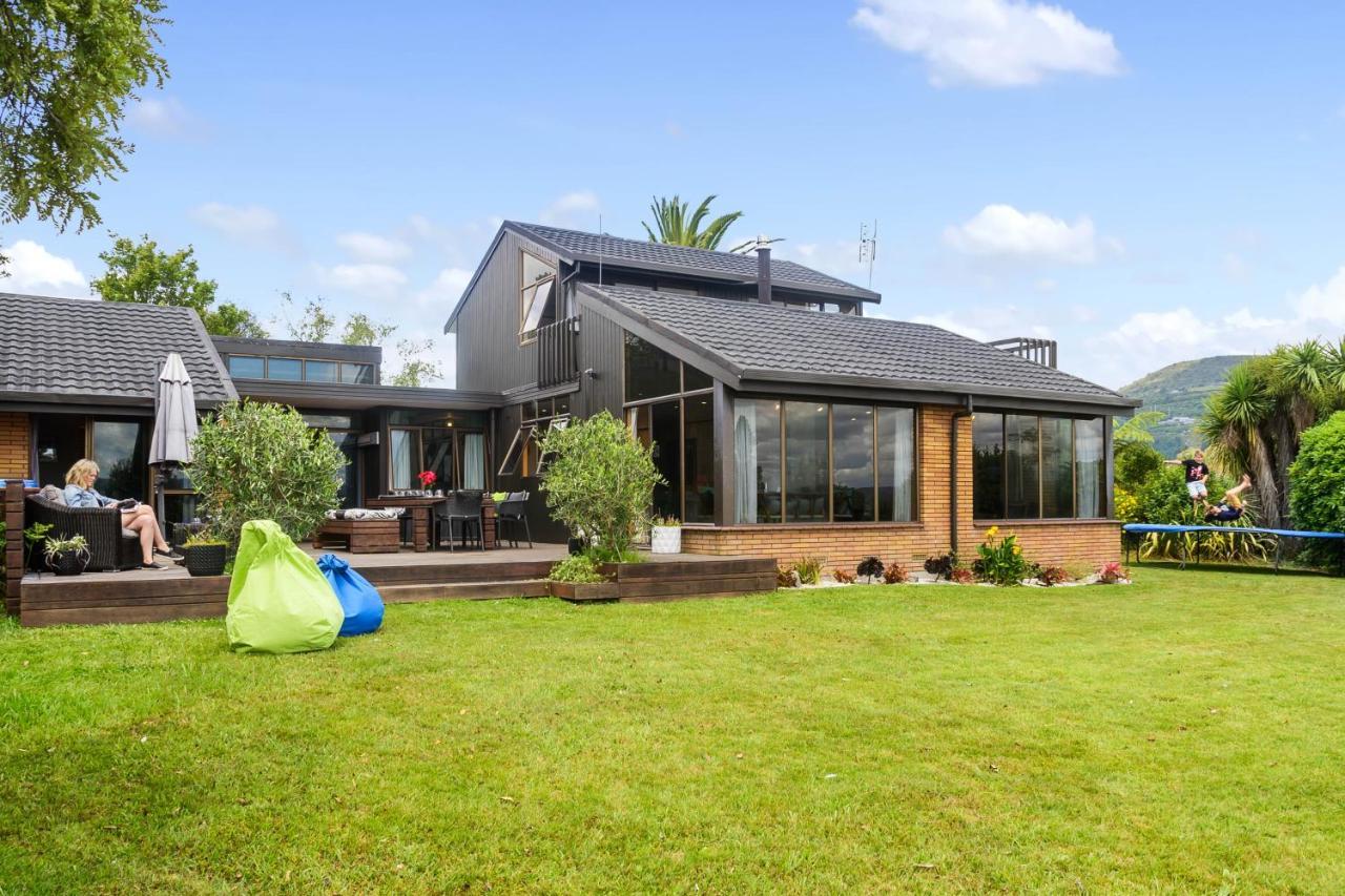 The Bird House - Kawaha Point, Rotorua. Stylish Six Bedroom Home With Space, Views And Relaxed Atmosphere Exterior foto