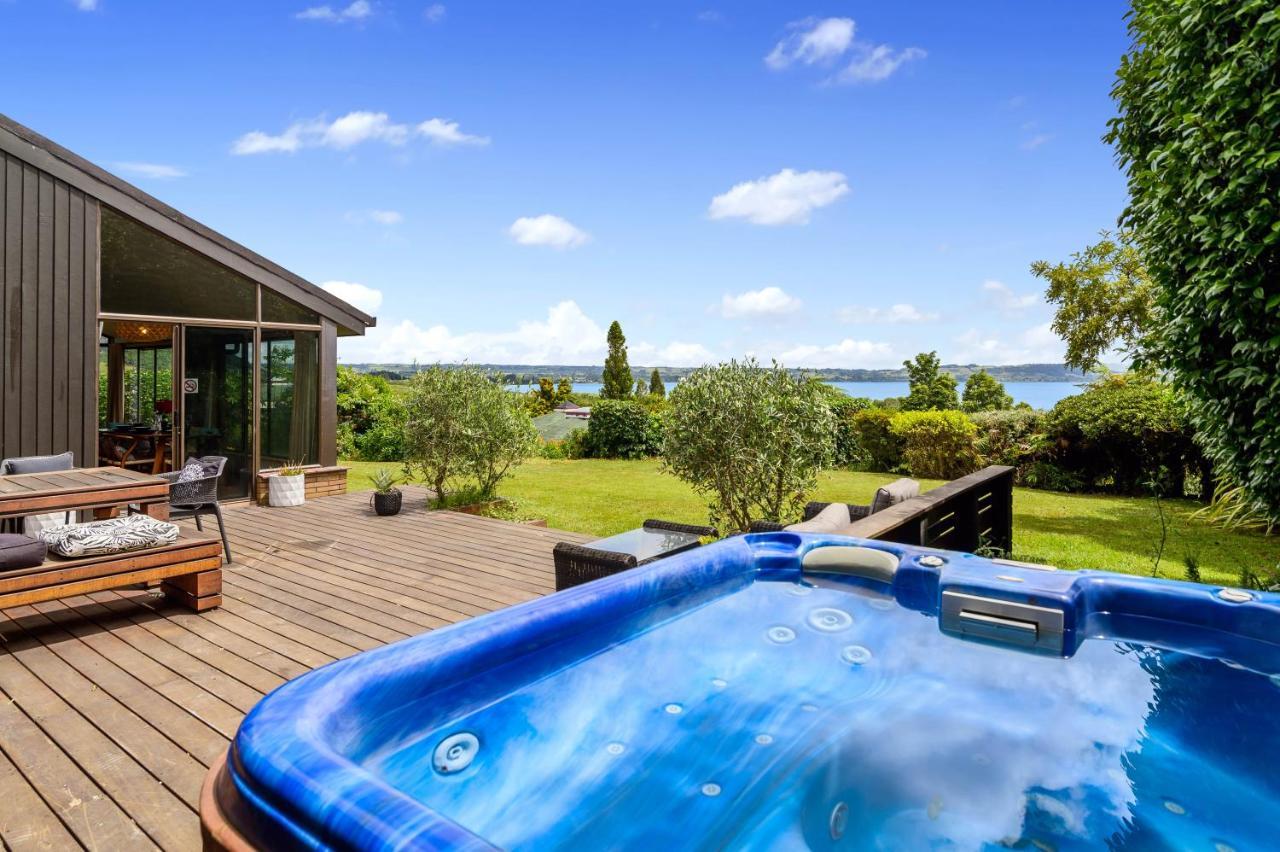 The Bird House - Kawaha Point, Rotorua. Stylish Six Bedroom Home With Space, Views And Relaxed Atmosphere Exterior foto